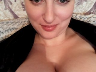 viktoria-play 32 y. o. russian cam girl playing with her juicy pussy while nobody is around to help her out with that