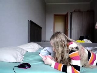 jimmy_and_amy 20 y. o. cam babe takes ohmibod online and gets her pussy penetrated