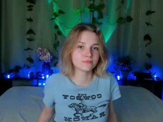 helenchristensen 0 y. o. cam girl loves vibration from ohmibod in her pussy online