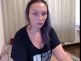 alicefromwanderland 40 y. o. ohmibod live show with cam milf in the chatroom