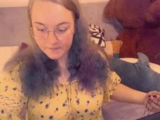 meowut 19 y. o. BBW cam girl loves jerk off her hairy pussy on camera