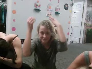 mariewaters 34 y. o. cam girl gets hairy pussy licked then sticked fucking hard online
