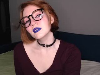 sexypotatohead 23 y. o. cam babe wants her pussy fucked hard on camera