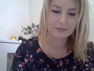 sarahphelps 0 y. o. blonde cam girl with big boobs teaching how to have sex