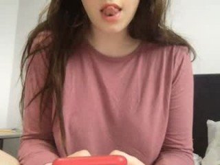 lilly_cutiee 18 y. o. cam girl loves vibration from ohmibod in her pussy online
