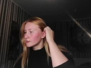 anika_lipps 19 y. o. cam girl with big ass presents hot live sex cum show