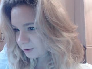 tasha_kis 99 y. o. horny cam girl loves takes a cock deep in her pussy