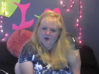 lacylane70 49 y. o. BBW cam girl offers pleasing for you big boobs on camera