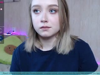 lorenadiamond 18 y. o. cam girl loves vibration from ohmibod in her pussy online