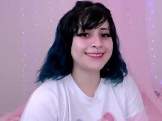 renooh 0 y. o. english cam girl show his beauty legs online