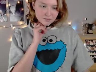 dollirosee 20 y. o. cam babe with big tits in private live sex show