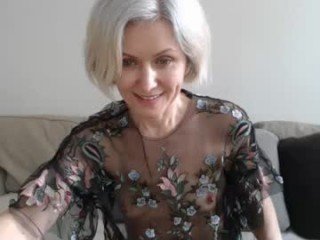 jasmin18v 45 y. o. dirty webcam mature loves her pussy drilled