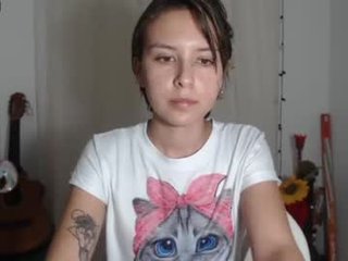 anny_lust 19 y. o. cam babe loves ohmibod vibrations and squirting out of her nasty pussy