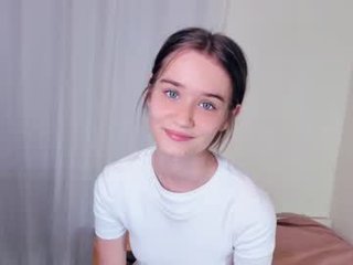 marionfuuller 18 y. o. sex cam with a horny cute cam girl that's also incredibly naughty