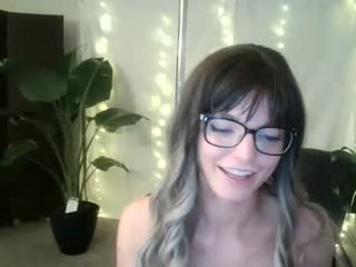 veronicasmyth 0 y. o. nude cam babe throat abused while holding her own feet online