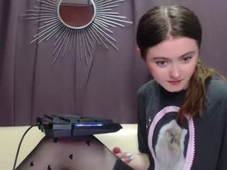 kate_cuddle 18 y. o. sex cam with a horny cute cam girl that's also incredibly naughty