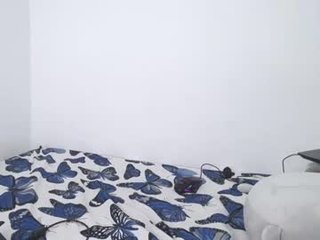 sweet_laraaa 20 y. o. english cam girl with hairy pussy wants showing dirty live sex