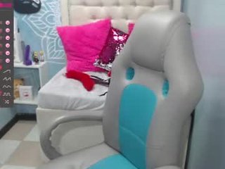 hannaxopetite 22 y. o. cam girl is helplessly bound and face fucked