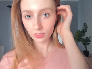 evamatthews 18 y. o. cute cam girl with big tits pleasing her horny cunt