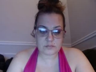 tastypiscesmilf 40 y. o. english cam girl with hairy pussy wants showing dirty live sex