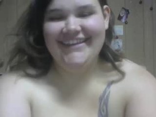 tattooedbeauty666 33 y. o. beauty couple enjoys hot and sensual live sex