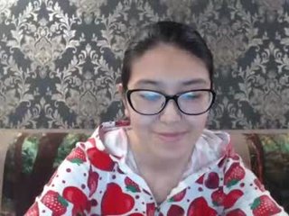 brightssmiles 26 y. o. naked cam girl loves ohmibod vibration in her tight pussy online