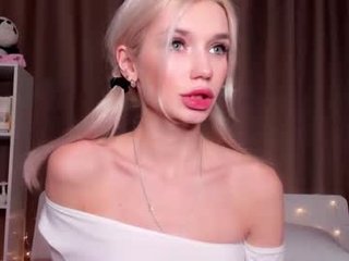 elisa_baby_girl 21 y. o. naked cam girl loves ohmibod vibration in her tight pussy online