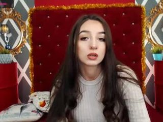 eliza_rossie 18 y. o. latina cam babe brings live sex to him online