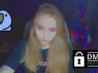 kira_love_sleep 20 y. o. english cam girl with hairy pussy wants showing dirty live sex