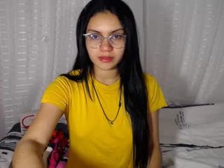 nata_jhonson 22 y. o. spanish cam girl wants her pussy full of cum online
