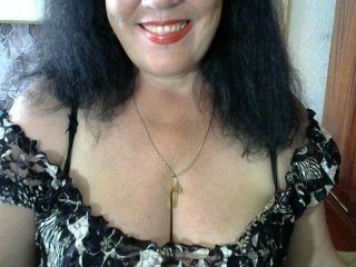 dame89 50 y. o. BBW cam girl offers pleasing for you big boobs on camera
