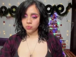 emily_vader 22 y. o. latina cam babe brings live sex to him online