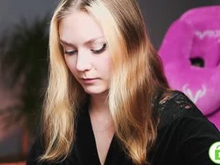 purebae369 18 y. o. nude cam bitch enjoys hard live sex on camera