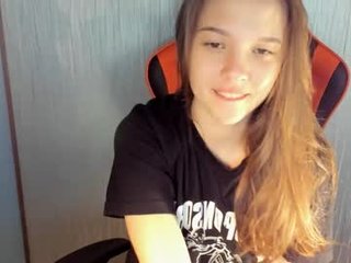 _demi_dee_ 18 y. o. cam girl like when ohmibod massages her tight holes online