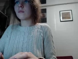 pa1e_pr1ncess 23 y. o. naked slim cam babe loves taking fingers into her clean shaved cunt and tight asshole online