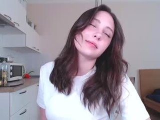 funnybunny3579 22 y. o. cam girl showing big tits and big ass
