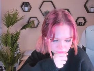 mo_na_ 0 y. o. sex cam with a horny cute cam girl that's also incredibly naughty